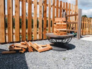 Wood Fence vs. Vinyl Fence: The Ultimate Buying Guide